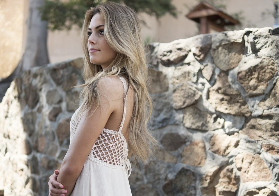 The Relationship Linkage of Casual Dating and Romantic Relationships